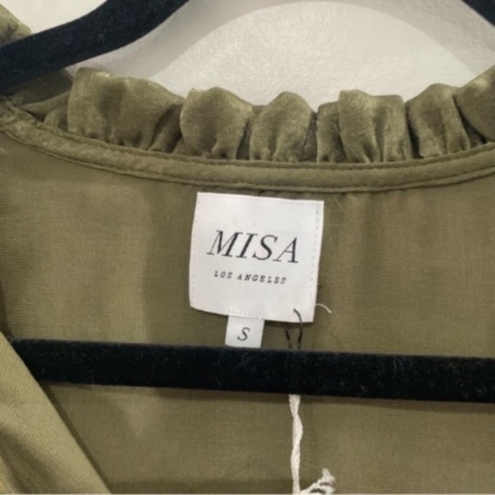 ✅ NWT Misa Los Angeles Dress Lorena Mini Tiered in Olive Green Satin - Picture 8 of 8
